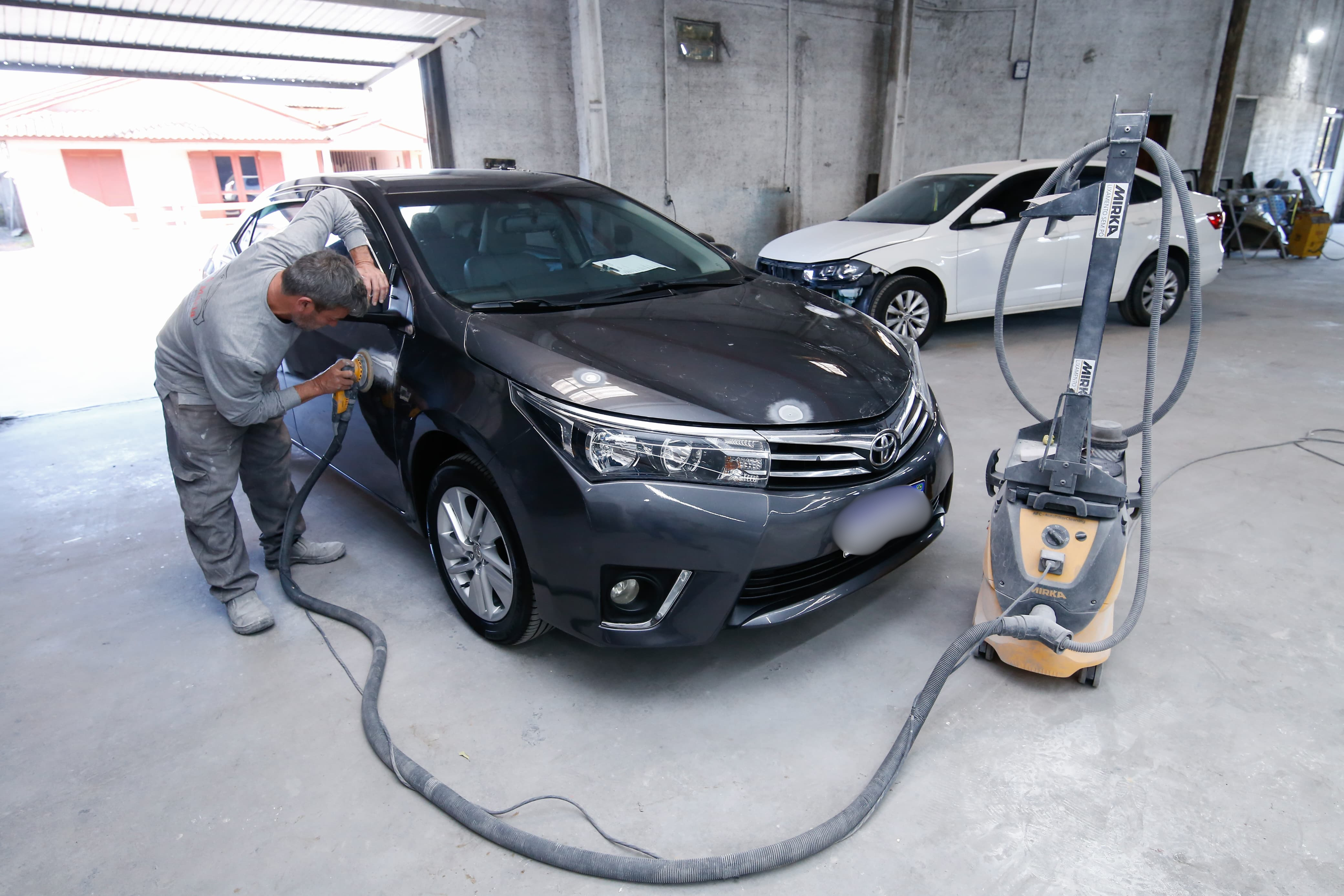 Oficina João & Maria - Trabalho de funilaria e pintura